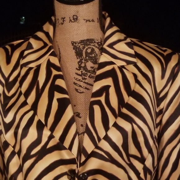 ALLYSON CARA ANIMAL PRINT POLYESTER BLAZER - Picture 3 of 6